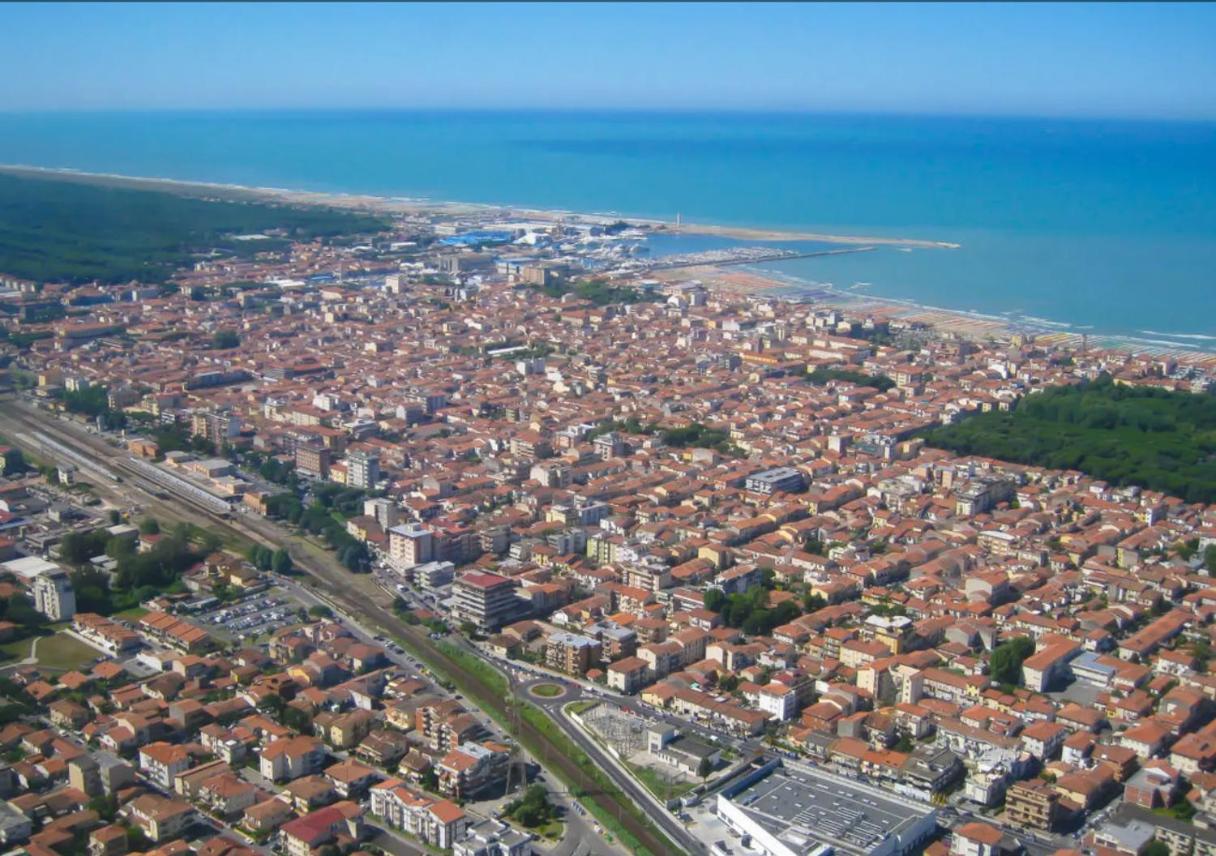 Appartamento Orizzonte Viareggio Exterior photo